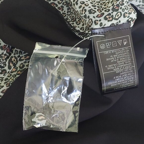 Steve Madden Ruffle Sleeve Animal Print Blouse Women's Size L - Picture 12 of 14